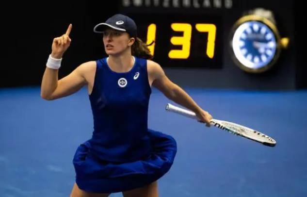 斯的表现与 斯的表现与